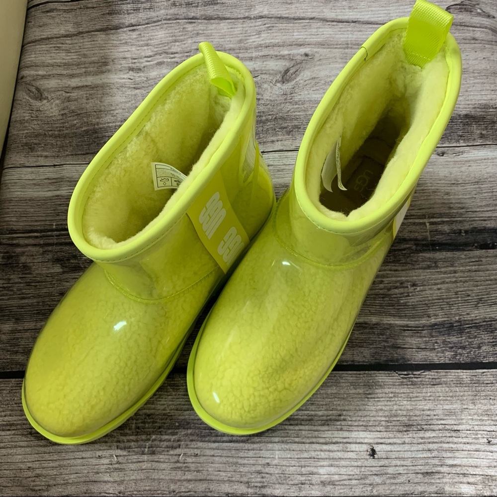 UGG CLASSIC WATERPROOF CLEAR MINI BOOT - Picture 8 of 13
